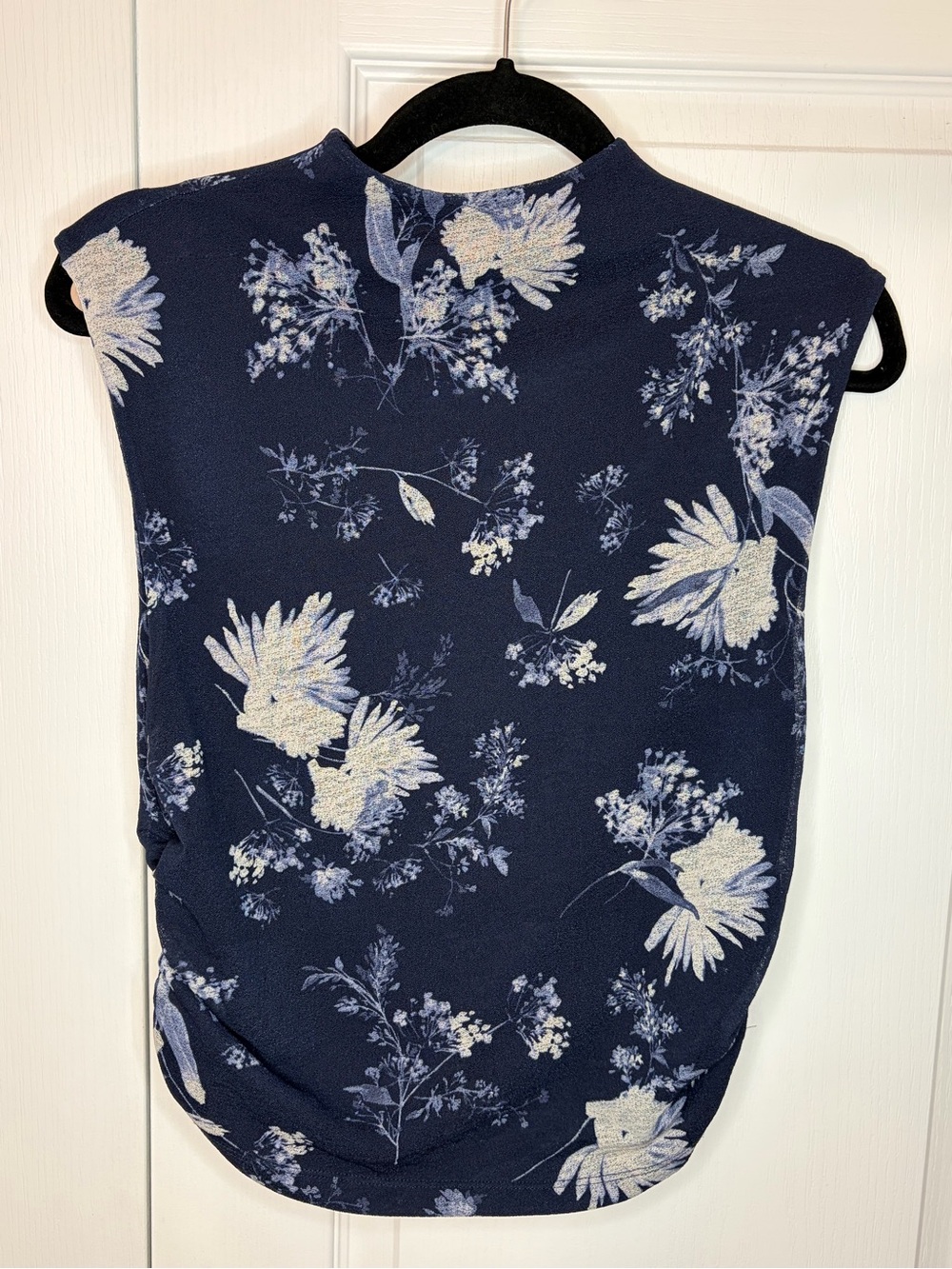 Abercrombie & Fitch Navy Floral Mock-Neck Shell Top | Size Large